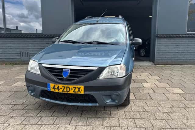 Dacia Logan (2008) thumbnail 2