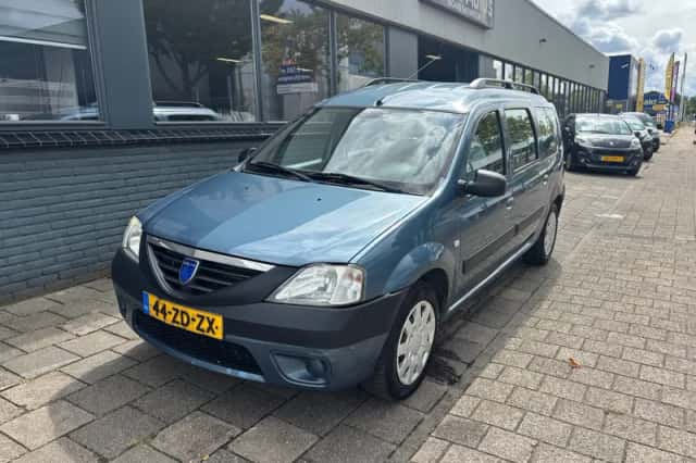 Dacia Logan (2008) thumbnail 5