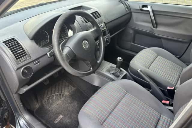 Volkswagen Polo (2007) thumbnail 3