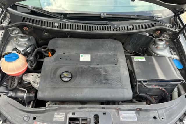 Volkswagen Polo (2004) thumbnail 5