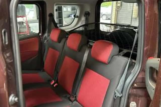 Fiat Doblò (2010) thumbnail 4
