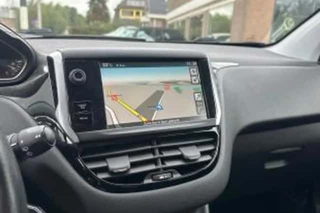 Peugeot 208 (2013) thumbnail 5