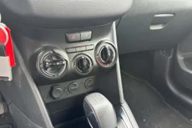 Peugeot 208 (2013) thumbnail 6