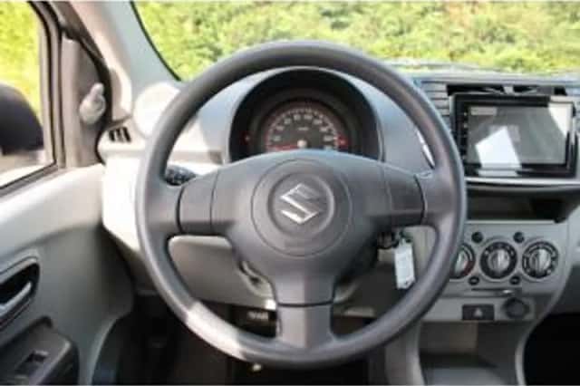 Suzuki Alto (2012) thumbnail 6
