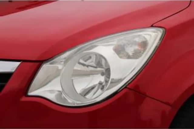 Opel Agila (2012) thumbnail 3