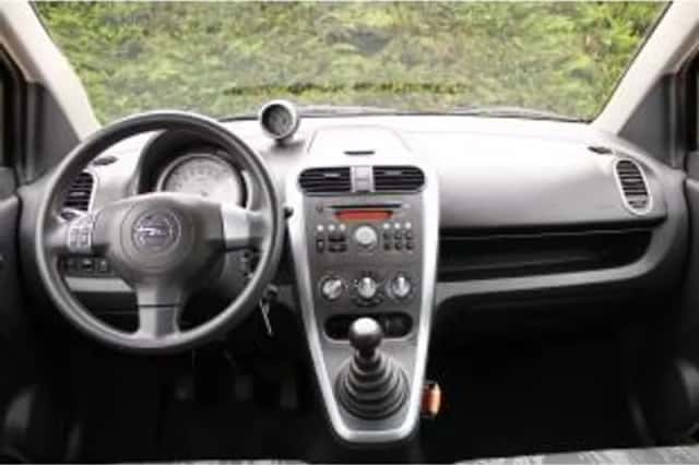 Opel Agila (2012) thumbnail 4