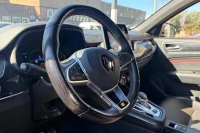 Renault Arkana (2022) thumbnail 4