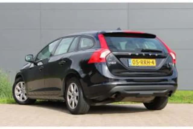 Volvo V60 (2011) thumbnail 3