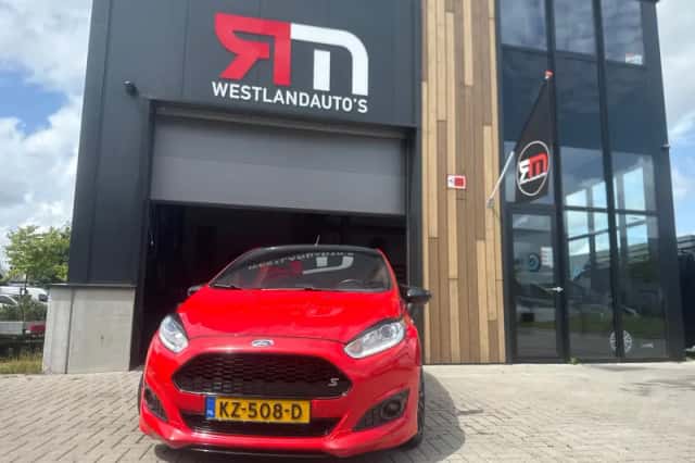 Ford Fiesta (2016) thumbnail 1