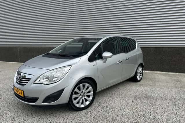 Opel Meriva (2011) thumbnail 4