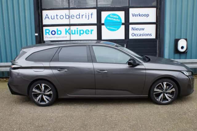 Peugeot 308 (2022) thumbnail 1