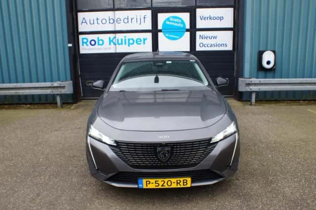 Peugeot 308 (2022) thumbnail 2