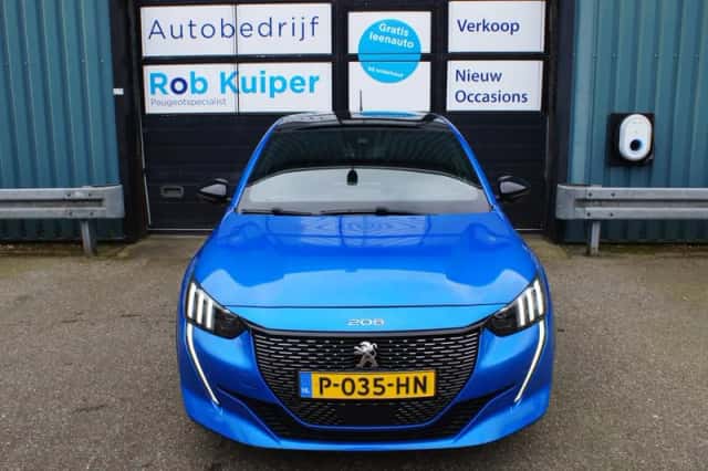Peugeot 208 (2022) thumbnail 2