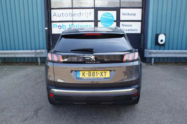 Peugeot 3008 (2021) thumbnail 3