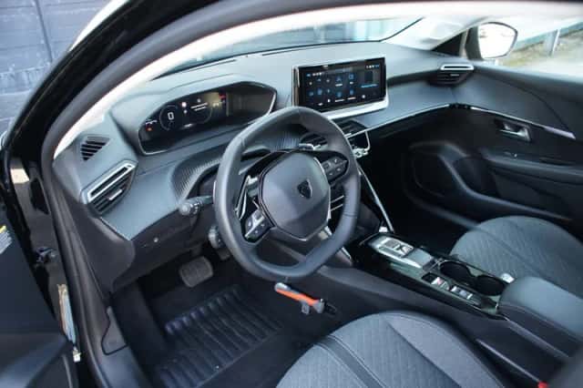 Peugeot 208 (2025) thumbnail 5
