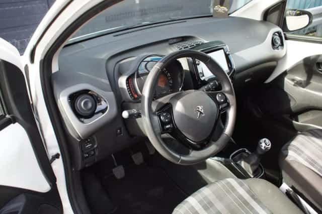 Peugeot 108 (2019) thumbnail 5