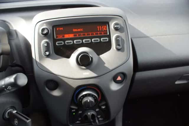 Toyota Aygo (2021) thumbnail 6