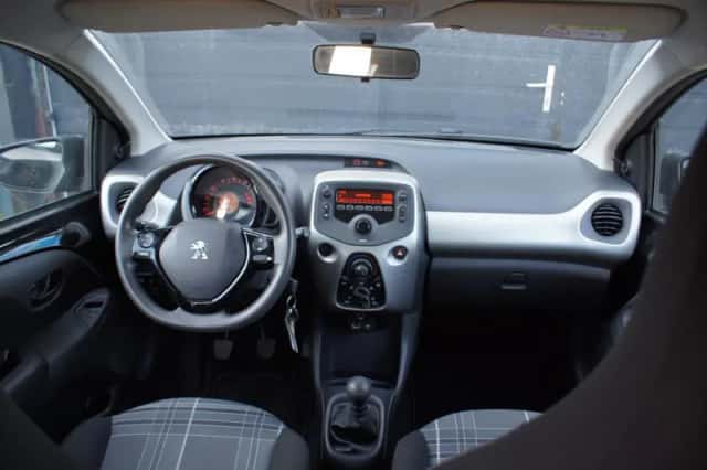 Peugeot 108 (2016) thumbnail 5