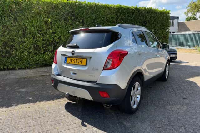 Opel Mokka (2016) thumbnail 3