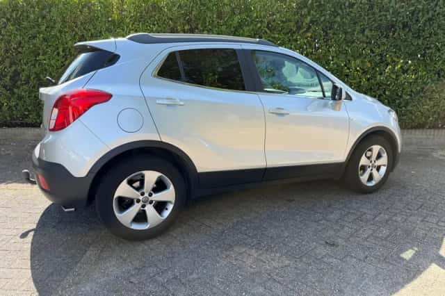 Opel Mokka (2016) thumbnail 4