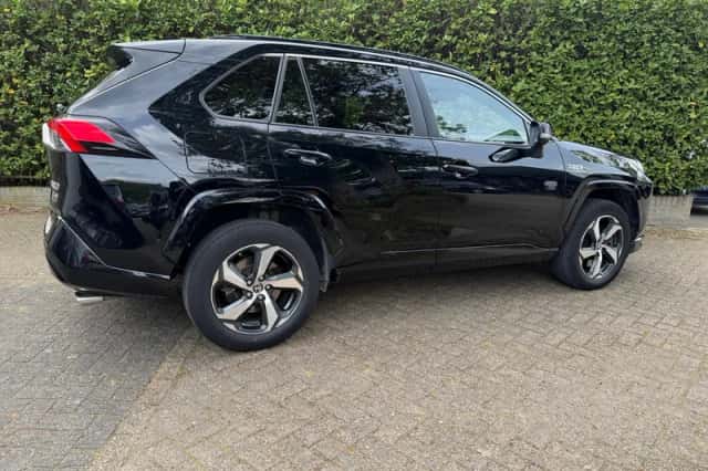 Toyota RAV4 (2022) thumbnail 4