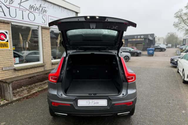 Volvo XC40 (2020) thumbnail 6