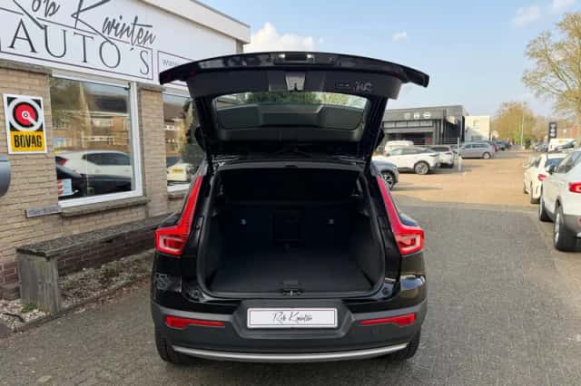 Volvo XC40 (2022) thumbnail 6