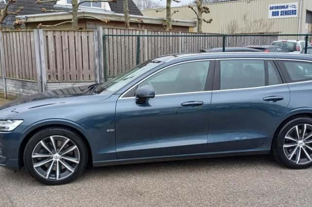 Volvo V60 (2020) thumbnail 2