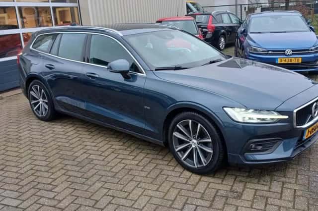 Volvo V60 (2020) thumbnail 6