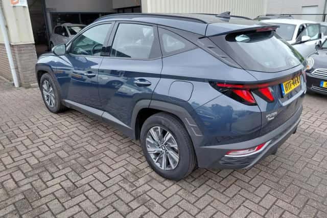 Hyundai Tucson (2022) thumbnail 3