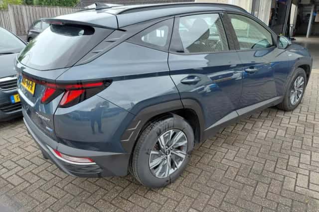 Hyundai Tucson (2022) thumbnail 4