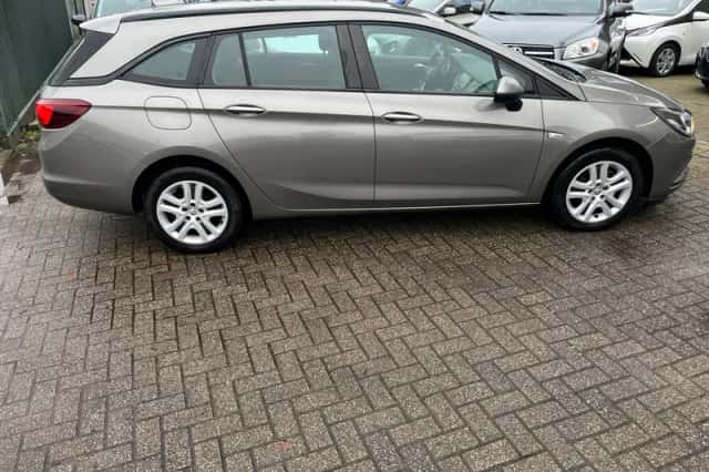 Opel Astra (2017) thumbnail 5