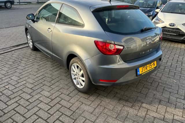 SEAT Ibiza (2012) thumbnail 3