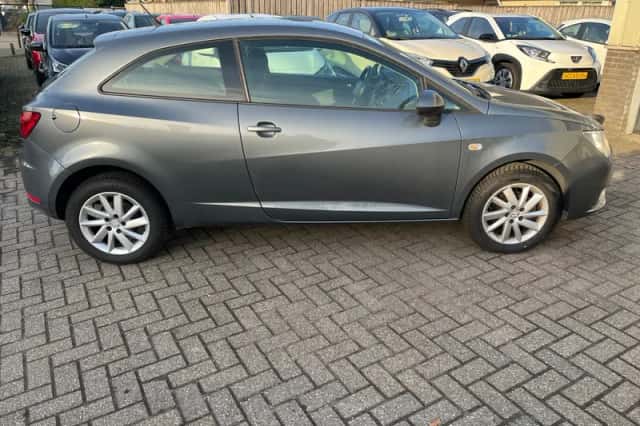 SEAT Ibiza (2012) thumbnail 5
