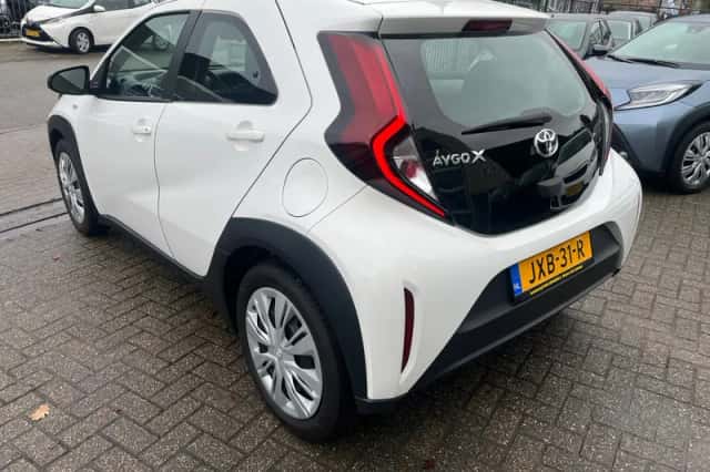Toyota Aygo X (2022) thumbnail 3