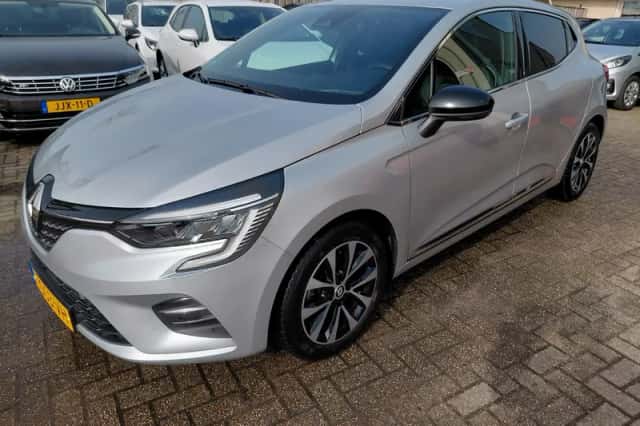 Renault Clio (2023) thumbnail 1