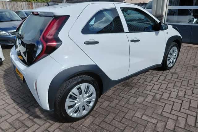 Toyota Aygo X (2023) thumbnail 4