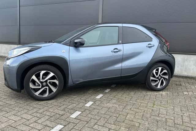 Toyota Aygo X (2024) thumbnail 2