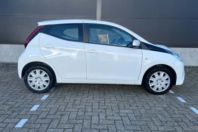 Toyota Aygo (2019) thumbnail 5