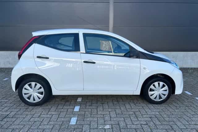 Toyota Aygo (2019) thumbnail 5