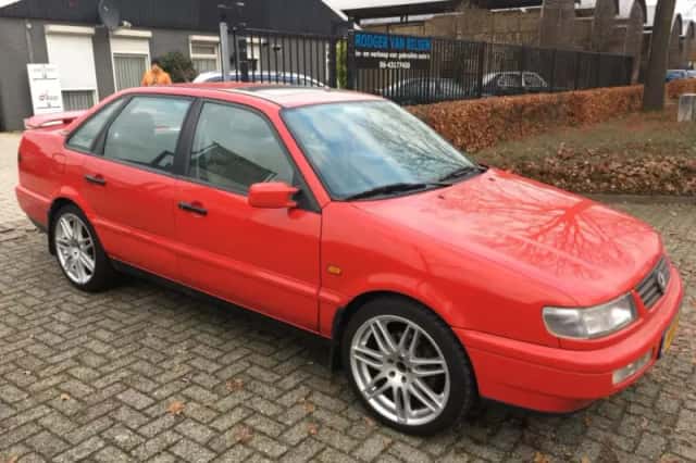 Volkswagen Passat (1994) thumbnail 3