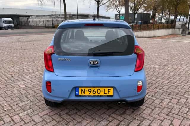 Kia Picanto (2012) thumbnail 6