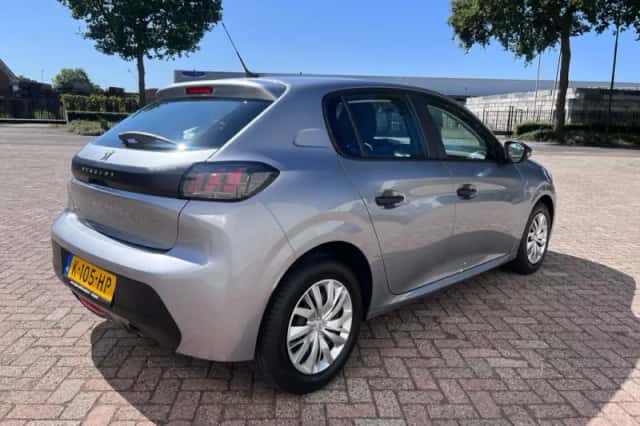 Peugeot 208 (2021) thumbnail 5