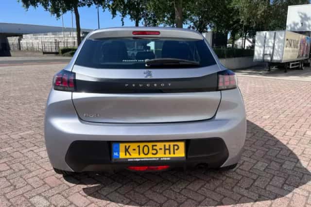 Peugeot 208 (2021) thumbnail 6