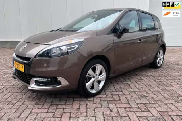 Renault Scénic (2012) thumbnail 1