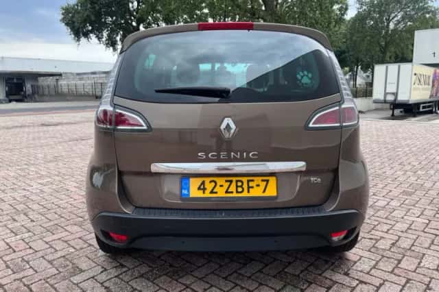 Renault Scénic (2012) thumbnail 6