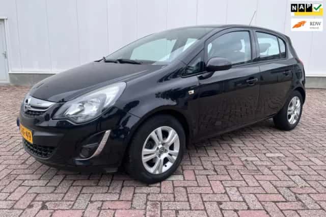 Opel Corsa (2013) thumbnail 1