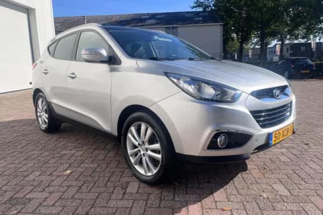 Hyundai ix35 (2012) thumbnail 3