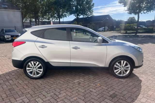 Hyundai ix35 (2012) thumbnail 4