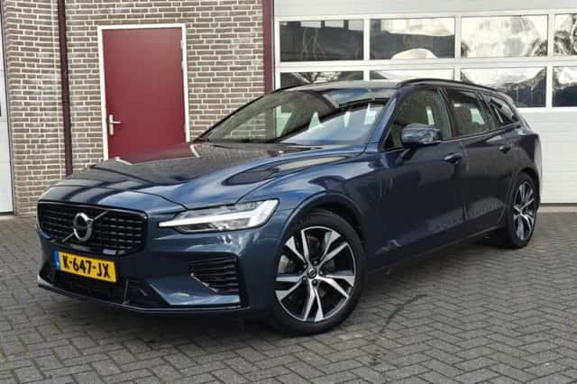 Volvo V60 (2021) thumbnail 1